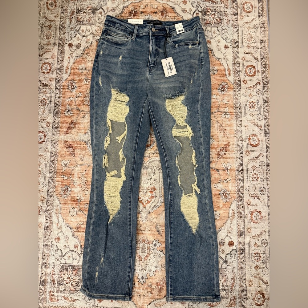 Judy Blue Distressed 90s Straight Leg Jean